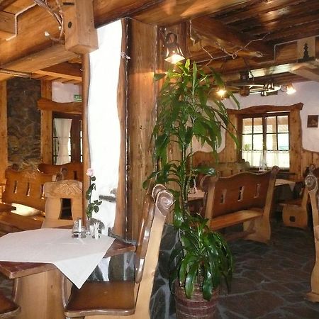 Karczma Parchatka Buitenkant foto