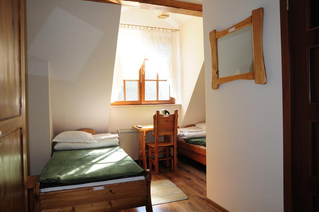 Karczma Parchatka Buitenkant foto
