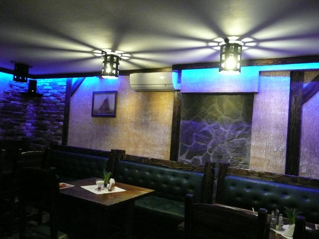 Karczma Parchatka Buitenkant foto